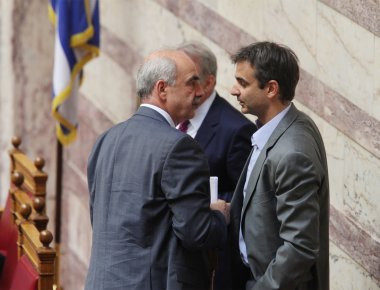 Συνάντηση Μητσοτάκη - Μεϊμαράκη στη Βουλή